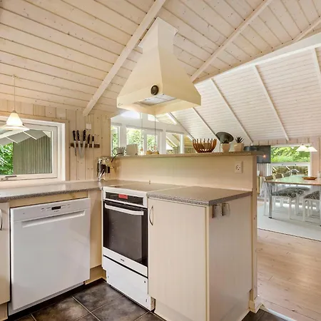 Holiday home Gorgeous In With Kitchen Ansager