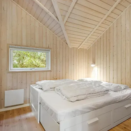 Gorgeous In With Kitchen Holiday home *