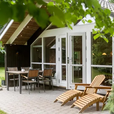Holiday home Gorgeous In With Kitchen